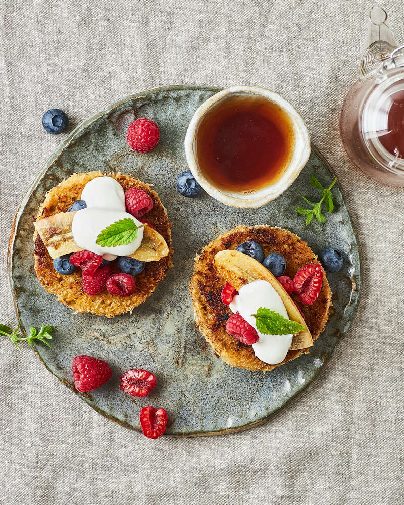 Panko french toast med stegt banan og bær Sense opskrift